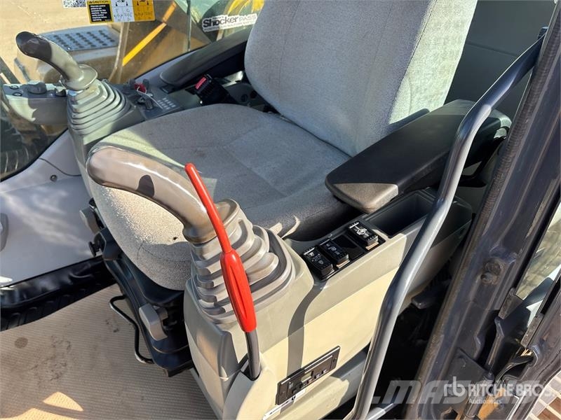 John Deere 350GLC Tracked Excavator حفارات زحافة