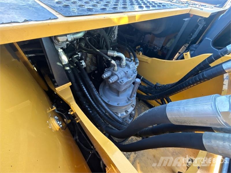 John Deere 350GLC Tracked Excavator حفارات زحافة