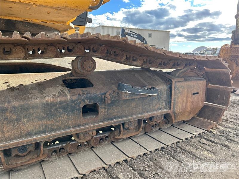 John Deere 350GLC Tracked Excavator حفارات زحافة