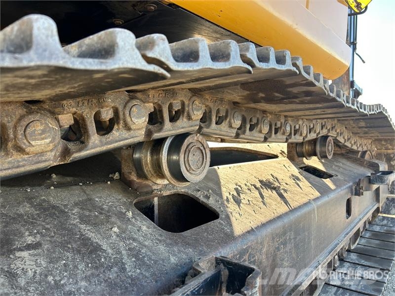 John Deere 350GLC Tracked Excavator حفارات زحافة