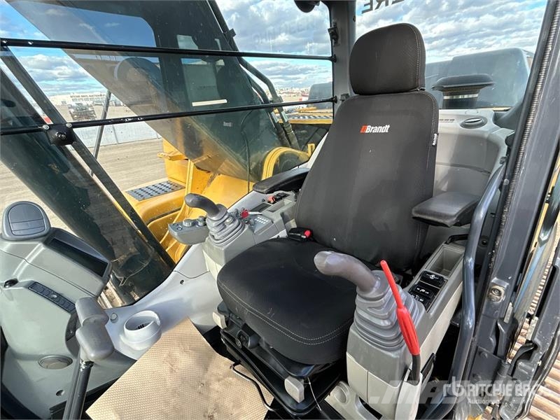 John Deere 350GLC Tracked Excavator حفارات زحافة
