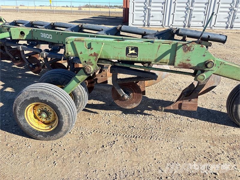 John Deere 3600 6 Bottom Breaking Plow Aratri