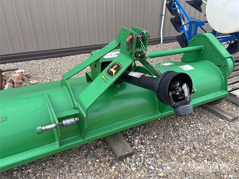 John Deere 390 8 ft 3-Point Flail Mower Косилки
