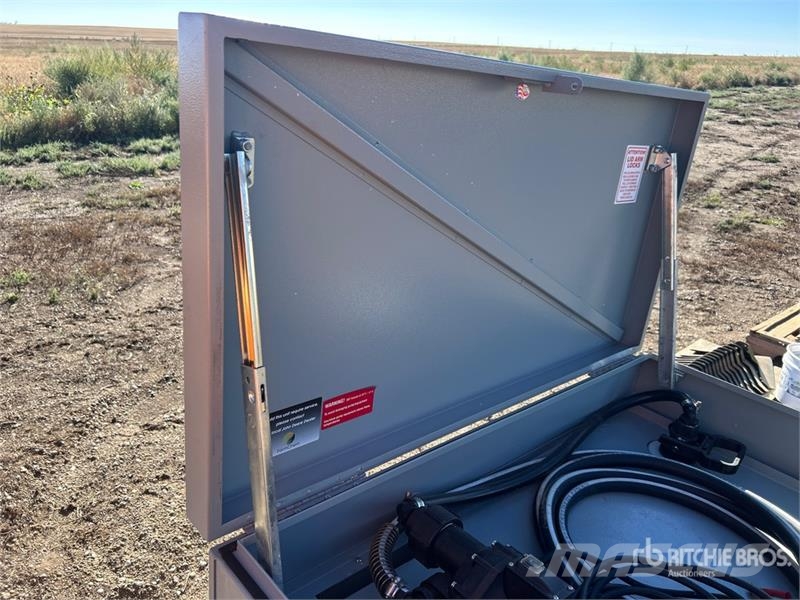 John Deere 40 gal Portable Poly Diesel Exhaust Fluid Fuel Tan Degvielas un piedevu tvertnes