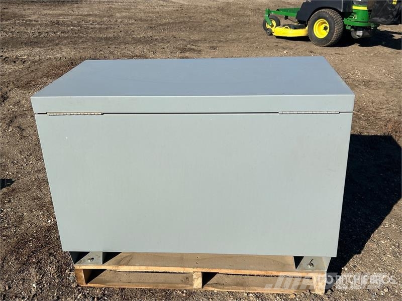 John Deere 40 gal Portable Poly Diesel Exhaust Fluid Fuel Tan Degvielas un piedevu tvertnes