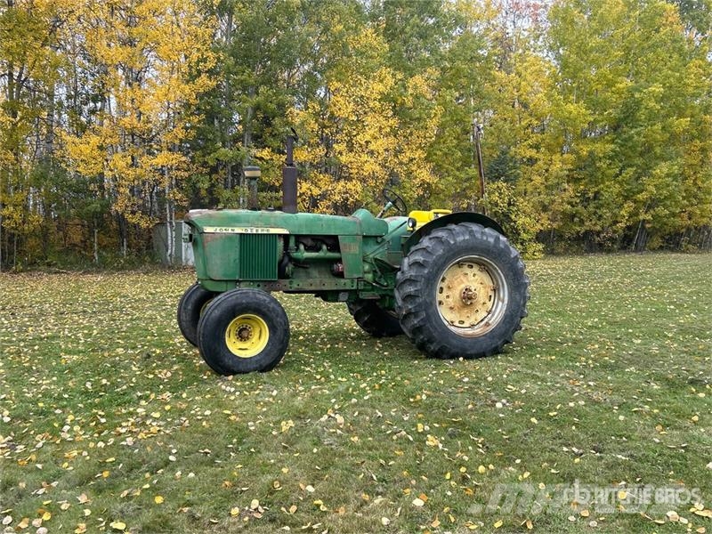 John Deere 4010 2WD Wide Front Antique Tractor الجرارات