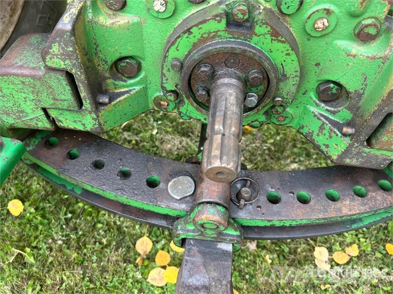 John Deere 4010 2WD Wide Front Antique Tractor الجرارات