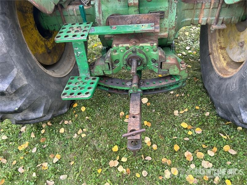 John Deere 4010 2WD Wide Front Antique Tractor الجرارات