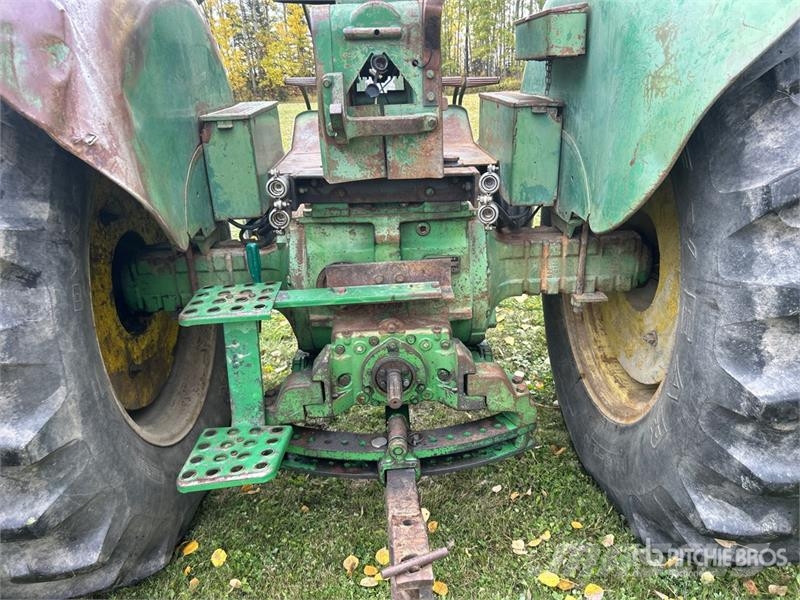 John Deere 4010 2WD Wide Front Antique Tractor الجرارات