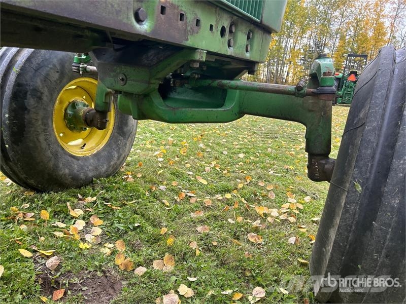 John Deere 4010 2WD Wide Front Antique Tractor الجرارات