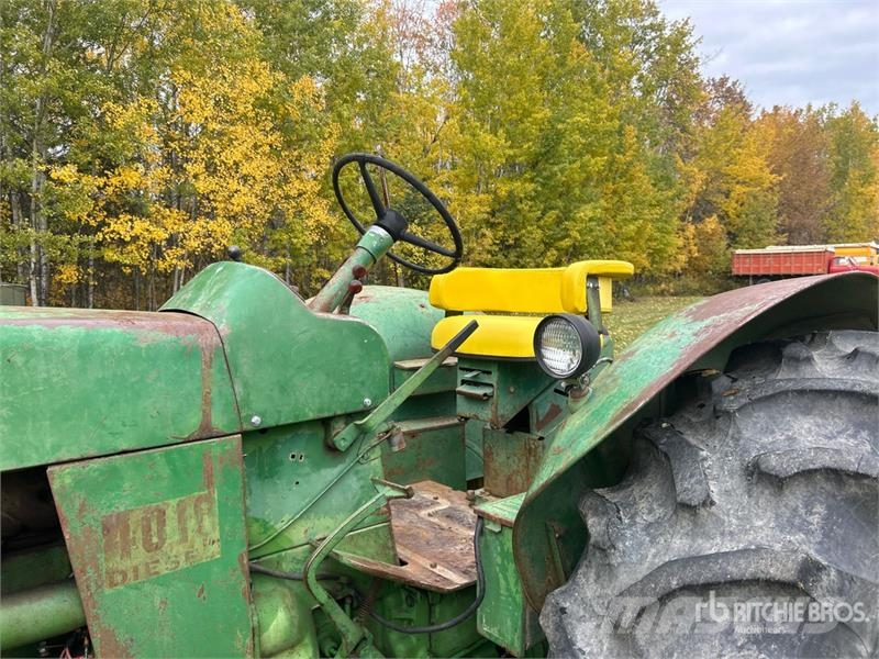 John Deere 4010 2WD Wide Front Antique Tractor الجرارات