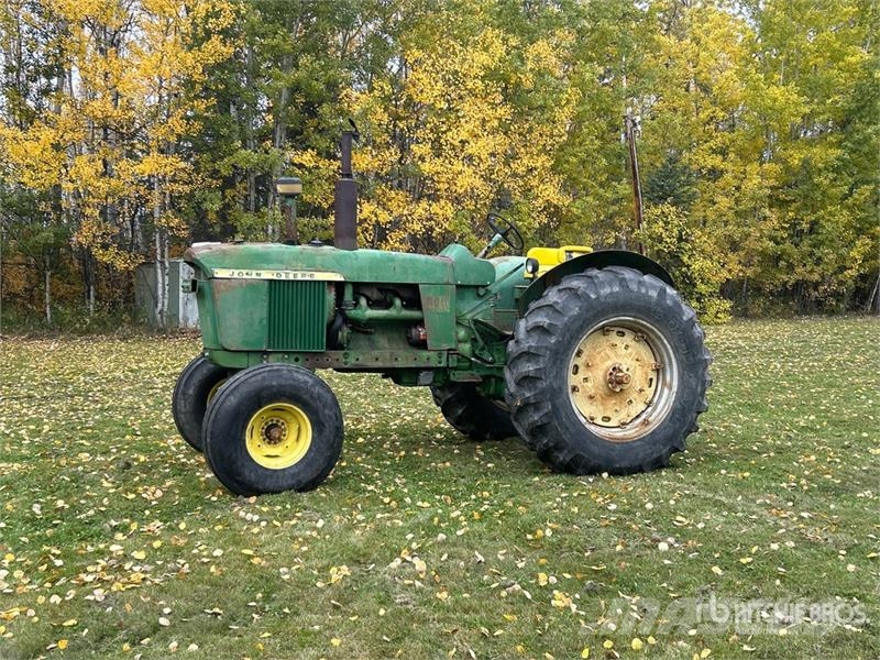 John Deere 4010 2WD Wide Front Antique Tractor الجرارات