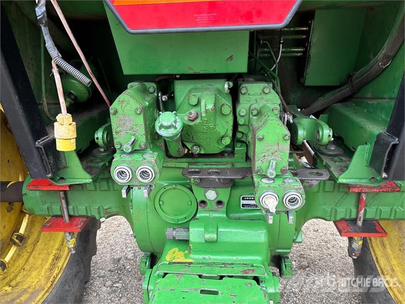 John Deere 4040 2WD Tractor Traktorji