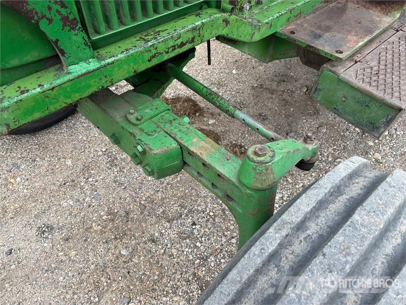 John Deere 4040 2WD Tractor Traktorji