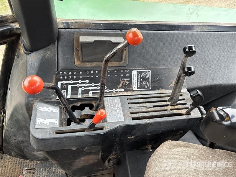 John Deere 4040 2WD Tractor Traktorji