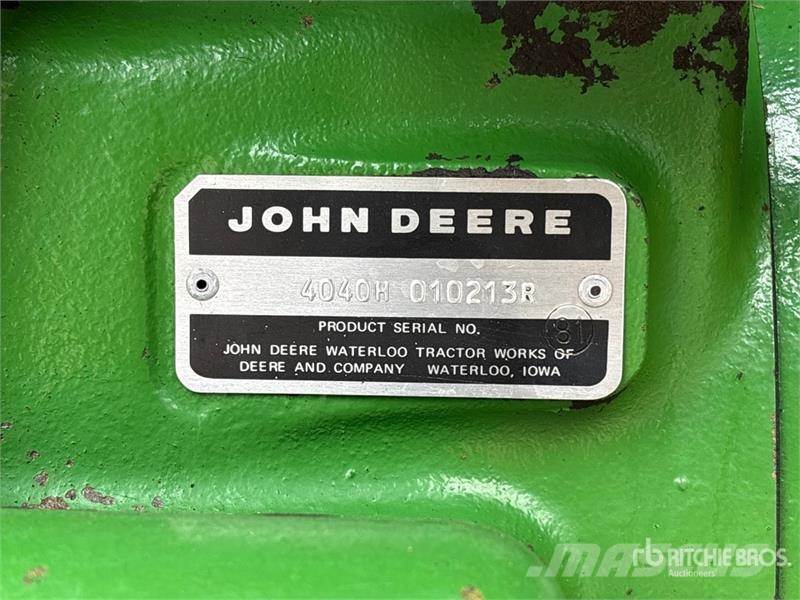 John Deere 4040 2WD Tractor Traktorji