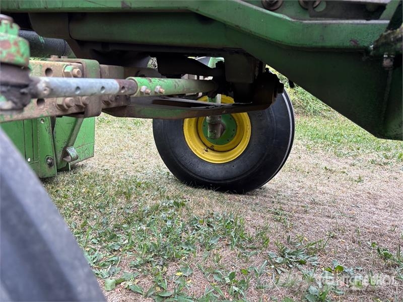 John Deere 4050 Трактори