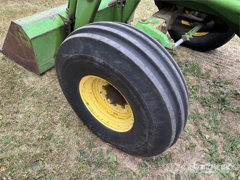 John Deere 4050 Трактори
