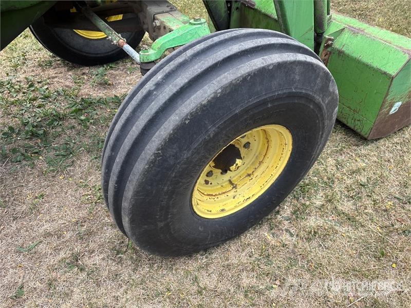 John Deere 4050 Трактори