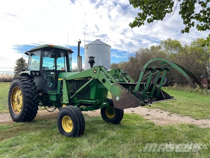 John Deere 4050 الجرارات