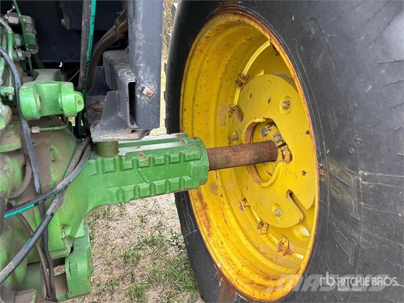 John Deere 4050 Трактори
