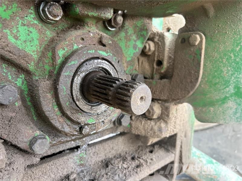 John Deere 4050 2WD Tractor Traktori