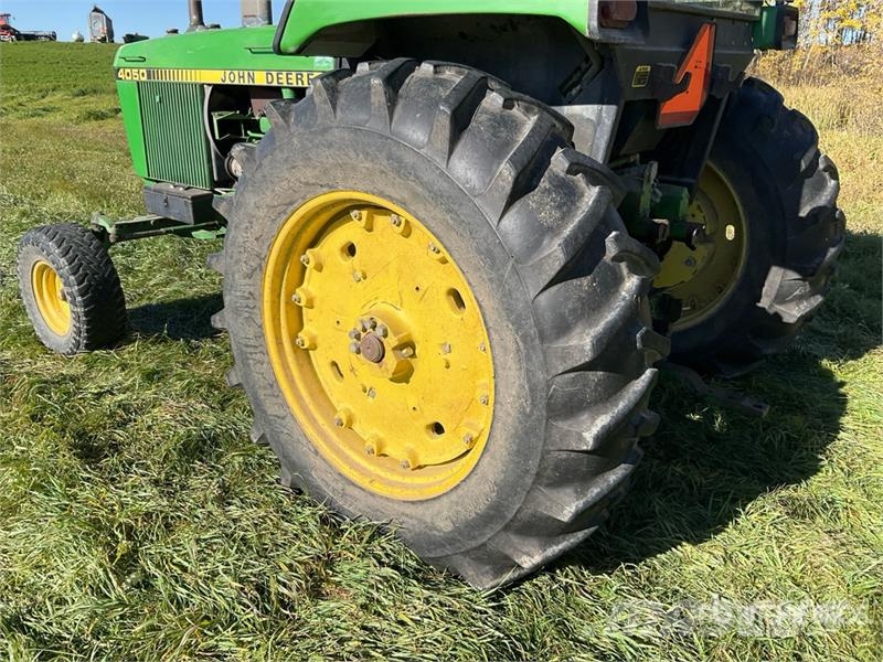 John Deere 4050 2WD Tractor Traktorid