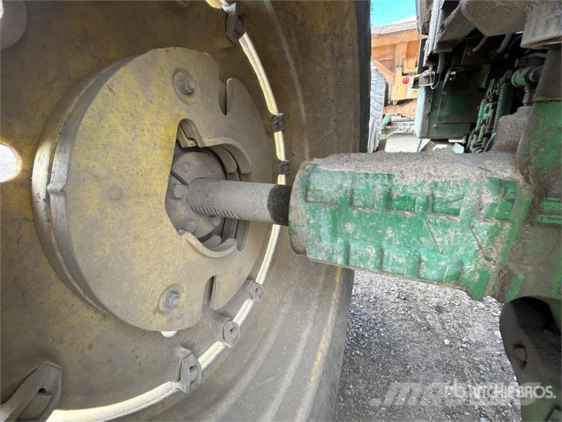 John Deere 4050 2WD Tractor Traktori