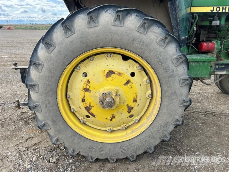 John Deere 4050 2WD Tractor Traktori