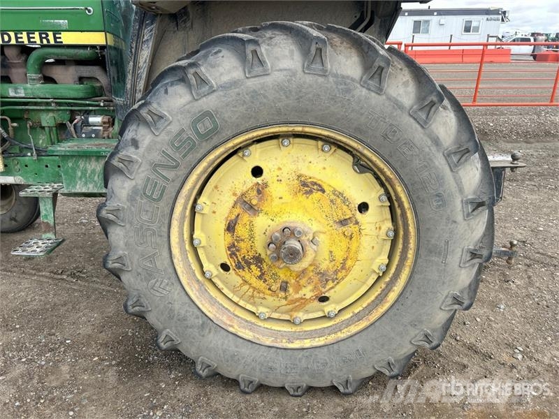 John Deere 4050 2WD Tractor Traktori