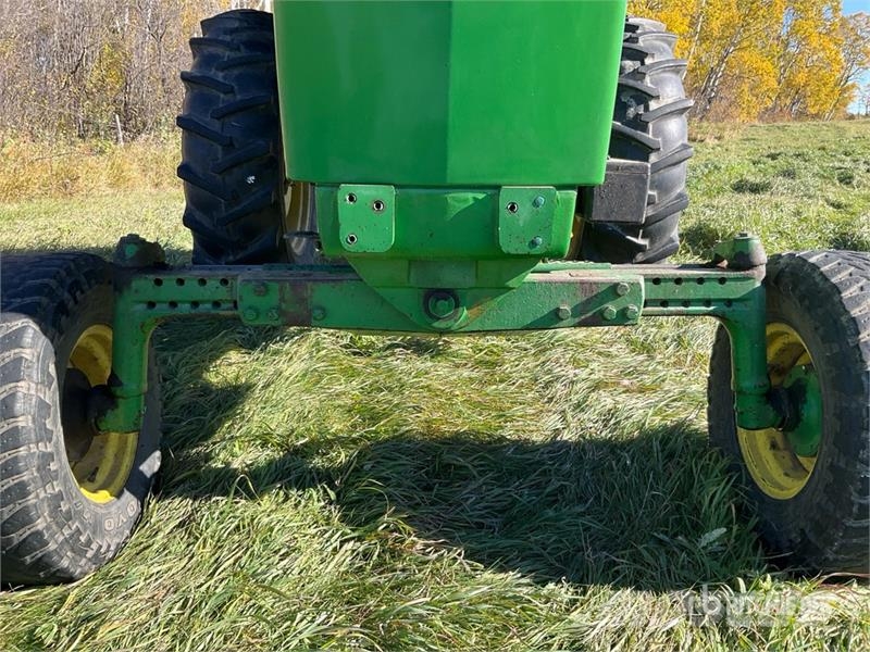 John Deere 4050 2WD Tractor Traktorid