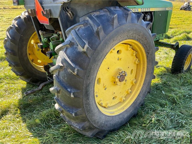 John Deere 4050 2WD Tractor Traktorid