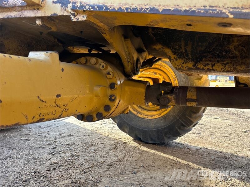 John Deere 410 Retroescavadoras