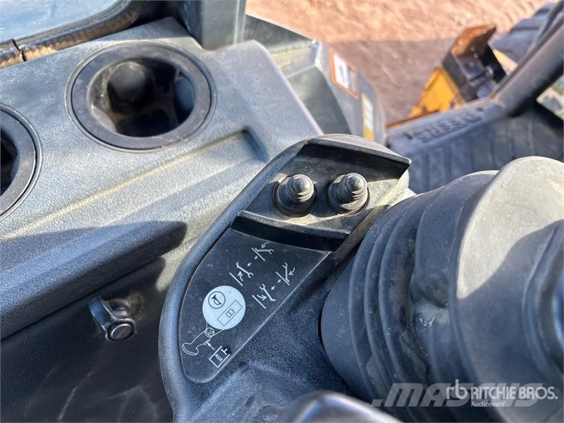 John Deere 410 Retroescavadoras