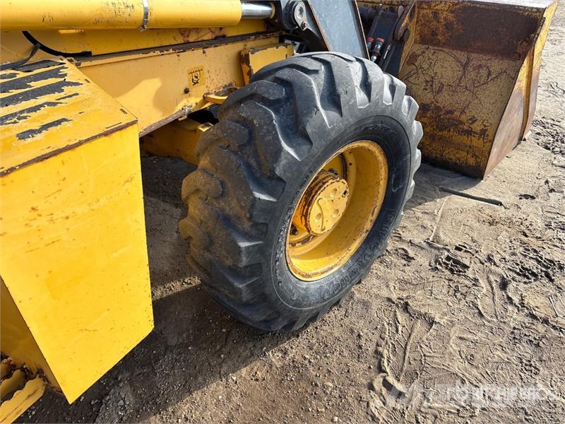John Deere 410 Retroescavadoras