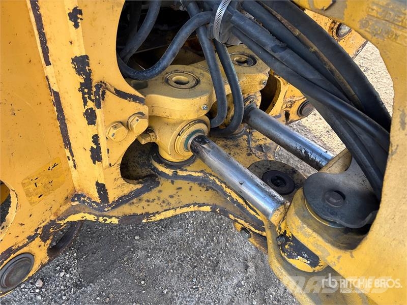 John Deere 410 Retroescavadoras