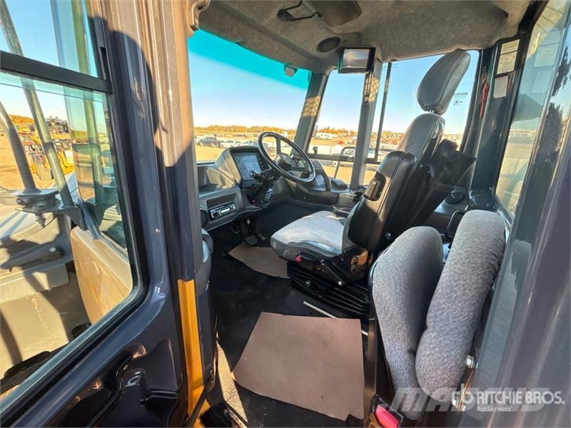 John Deere 410E Camiões articulados