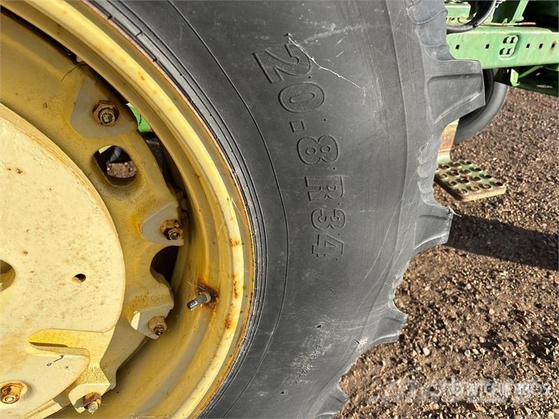 John Deere 4230 2WD Tractor Traktori