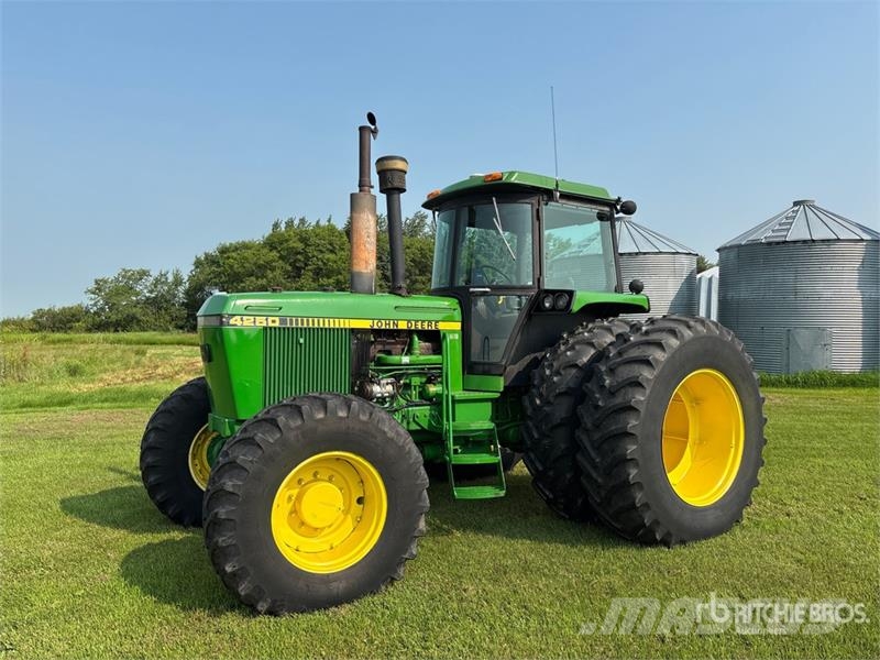John Deere 4250 4WD Tractor Traktorji