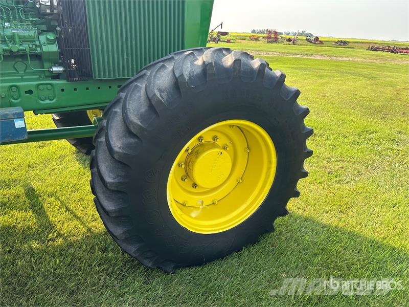 John Deere 4250 4WD Tractor Traktorji