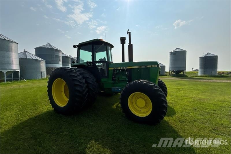 John Deere 4250 4WD Tractor Traktorji