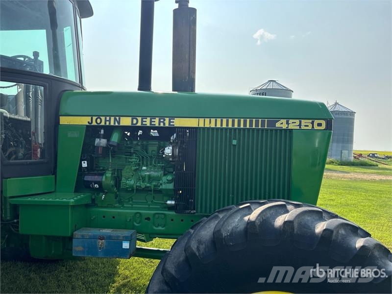 John Deere 4250 4WD Tractor Traktorji