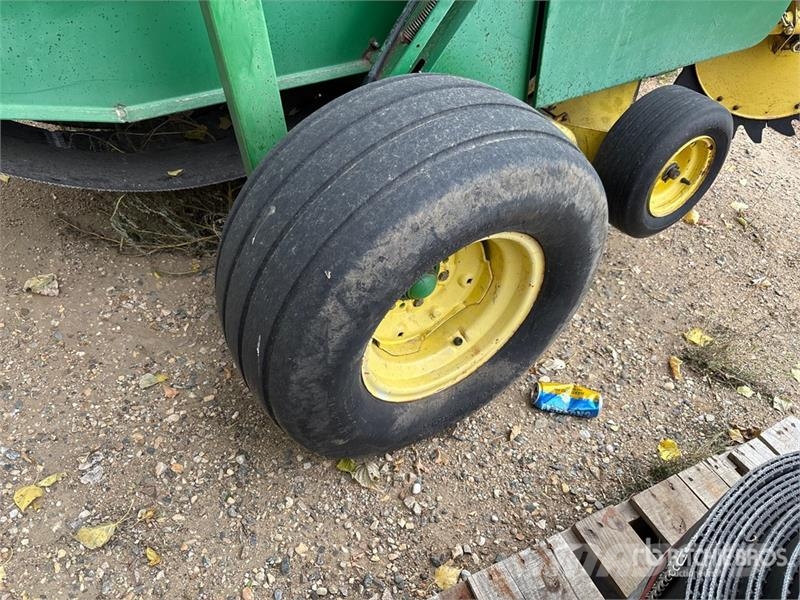John Deere 435 محزمات مستديرة