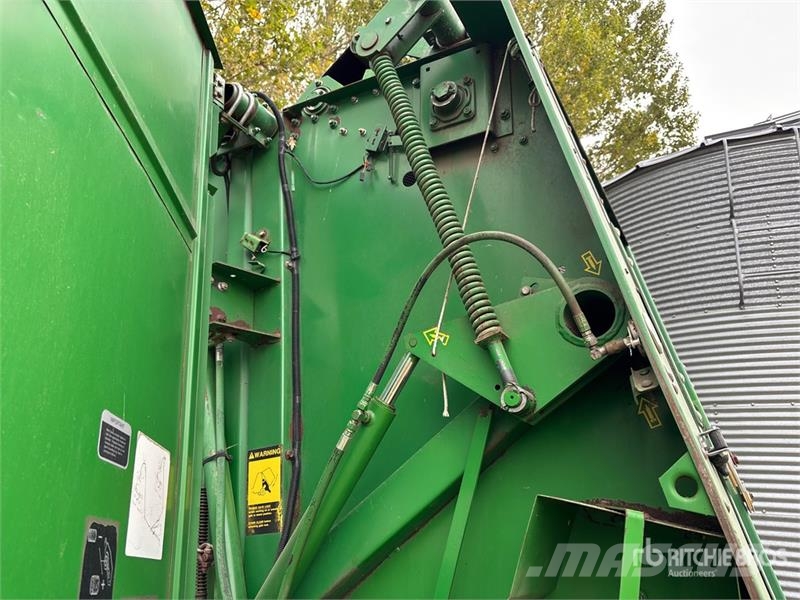 John Deere 435 محزمات مستديرة