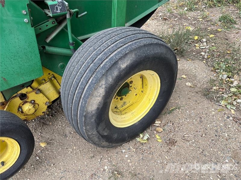John Deere 435 محزمات مستديرة