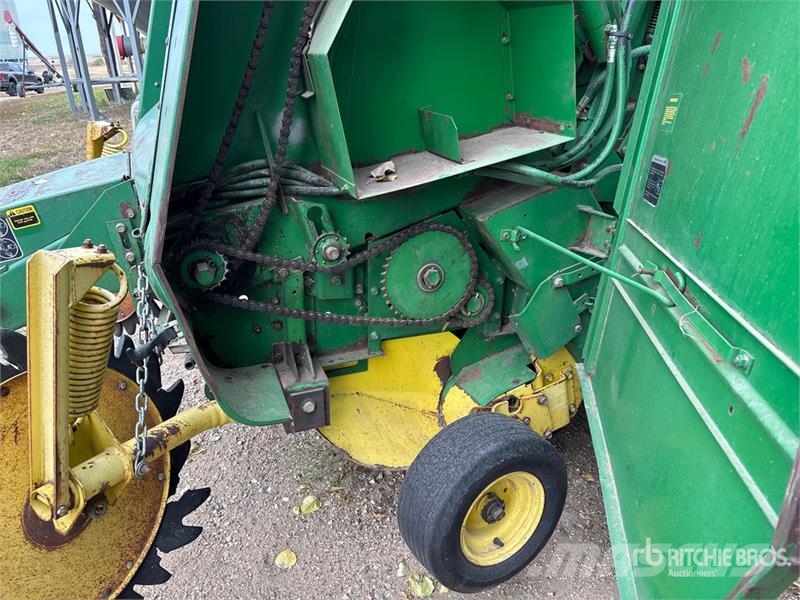 John Deere 435 محزمات مستديرة
