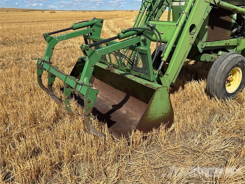 John Deere 4430 Трактори