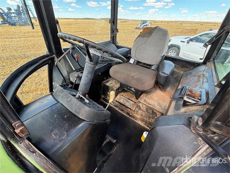 John Deere 4430 Трактори
