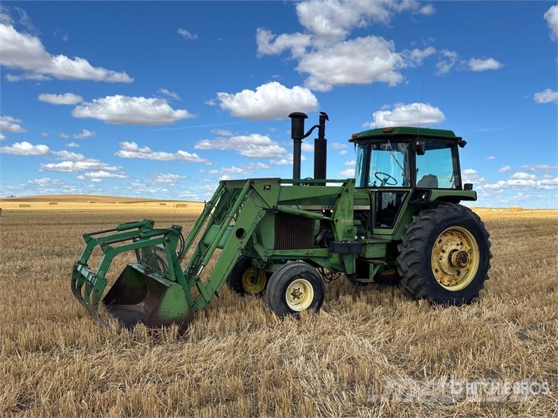 John Deere 4430 Трактори