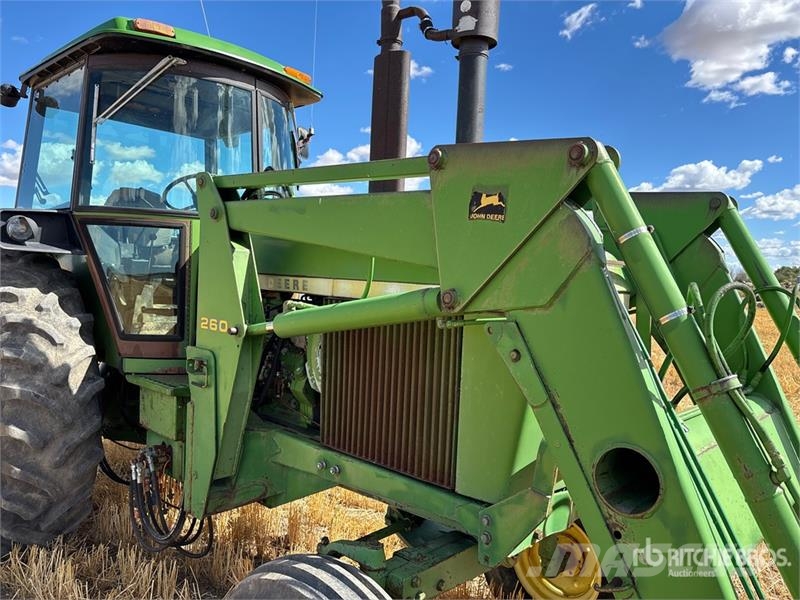 John Deere 4430 Трактори